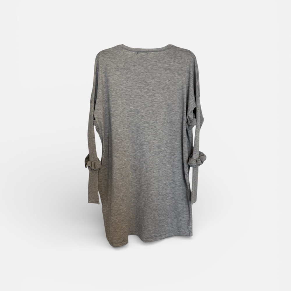 Elegant Long Sleeve Gray Dress with Ruffle Details - Picture 5 of 5
